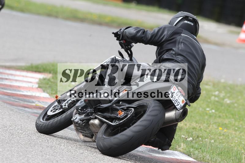 /Archiv-2025/10 23.04.2025 Cornu Master School ADR/rot-rouge/40